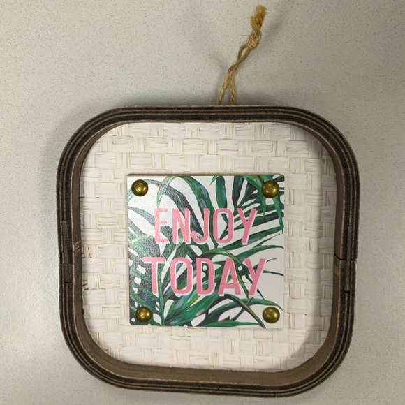 Decorative Hanging Plaque - Picture 1 of 2
